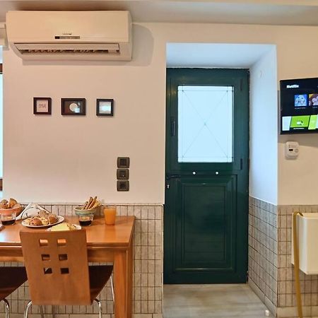 #Tyrtaiou Modern Design Studio Mytilíni Buitenkant foto