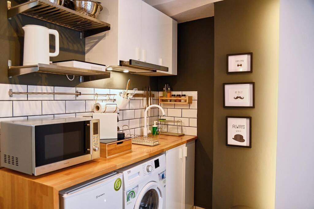 #Tyrtaiou Modern Design Studio Mytilíni Buitenkant foto